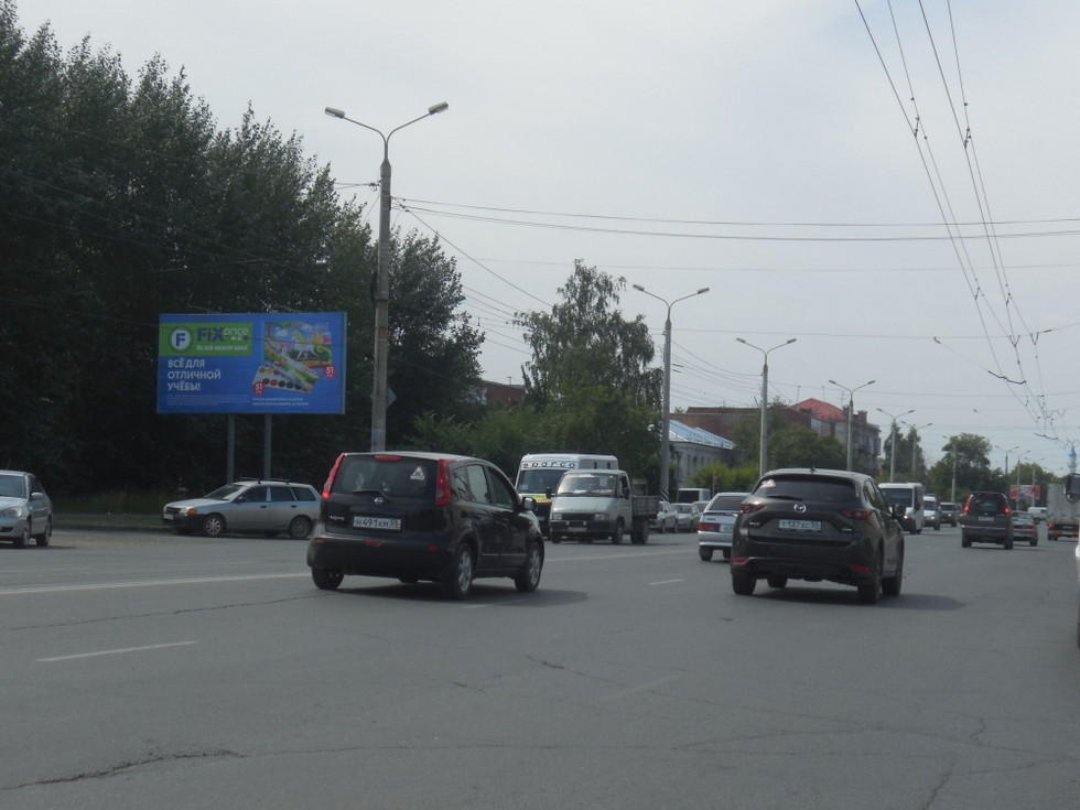 Фотография рекламного носителя, тип: Билборд 3x6, адрес: 10 лет Октября ул., д.174, Омск, Омская область, Россия. Сторона В №1010010