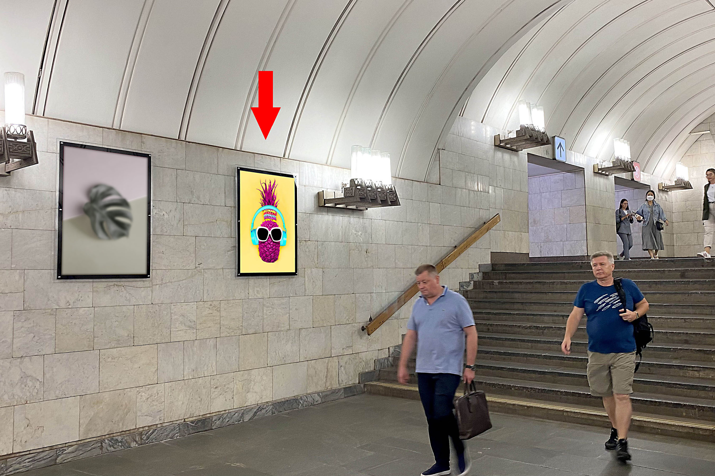 Фотография рекламного носителя, тип: Кристалайт, адрес: Станция метро «Пушкинская», линия Таганско-Краснопресненская, Москва, Россия. Сторона/вариант A №1055323