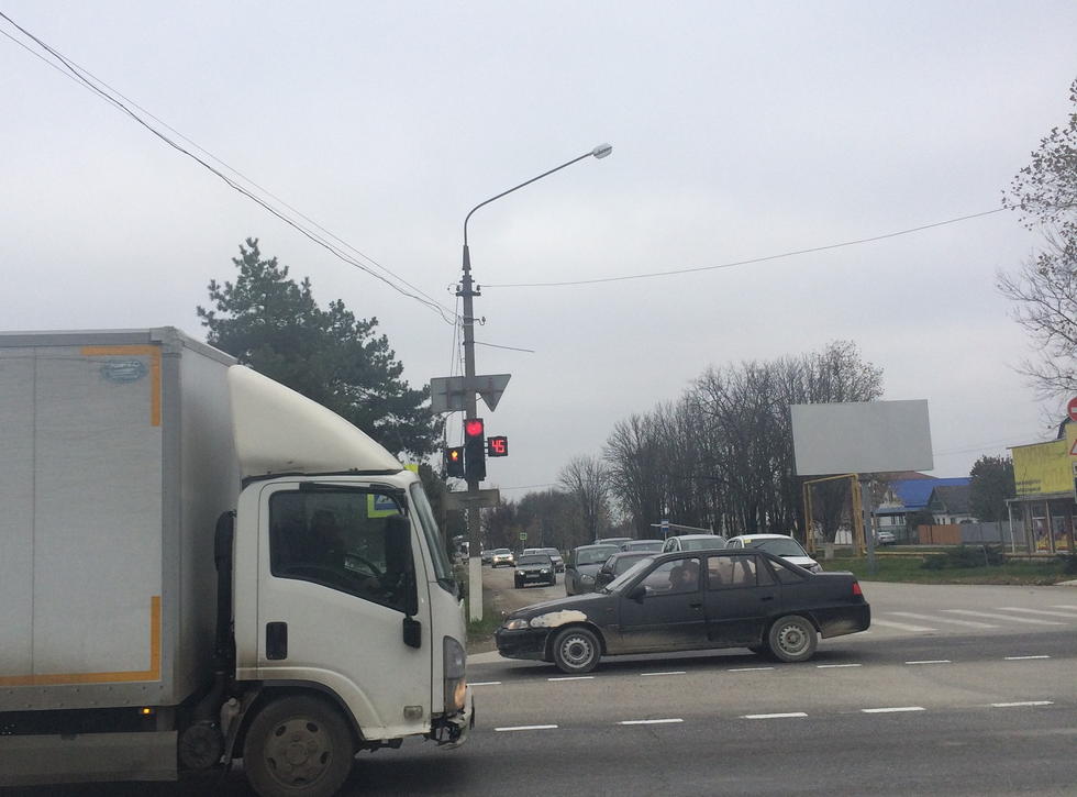 Фотография рекламного носителя, тип: Билборд 3x6, адрес: Луначарского ул. Х Новороссийская ул., Крымск, Краснодарский край, Россия. Сторона А №1020881