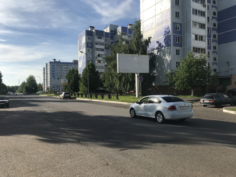 Фотография рекламного носителя, тип: Билборд 3x6, адрес: Чулман ул., д.6, Нижнекамск, Республика Татарстан, Россия. Сторона А №773806