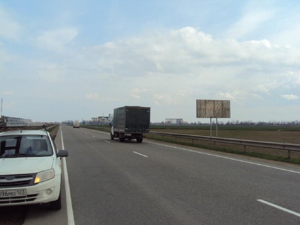 Фотография рекламного носителя, тип: Билборд 3x6, адрес: Темрюк-Краснодар а/д., 166 850м, Славянск-на-Кубани, Краснодарский край, Россия. Сторона А №714790