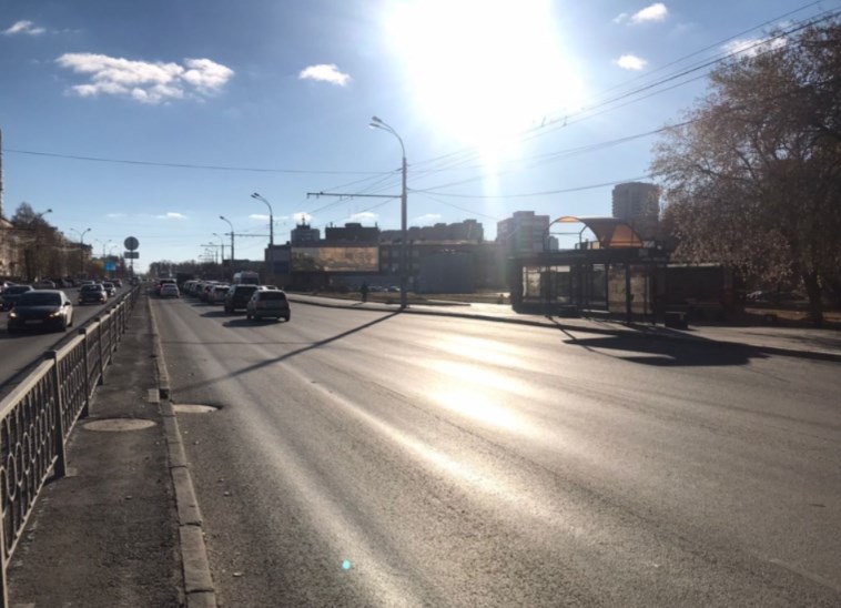 Фотография рекламного носителя, тип: Остановка 1.8x1.2, адрес: Космонавтов пр-т., ост.ДК Лаврова, Екатеринбург, Свердловская область, Россия. Сторона A №1094826