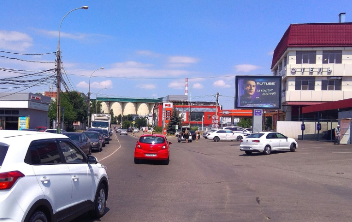 Фотография рекламного носителя, тип: Ситиборд 2.7x3.7, адрес: Шевченко ул., д.150, Краснодар, Краснодарский край, Россия. Сторона А №459392