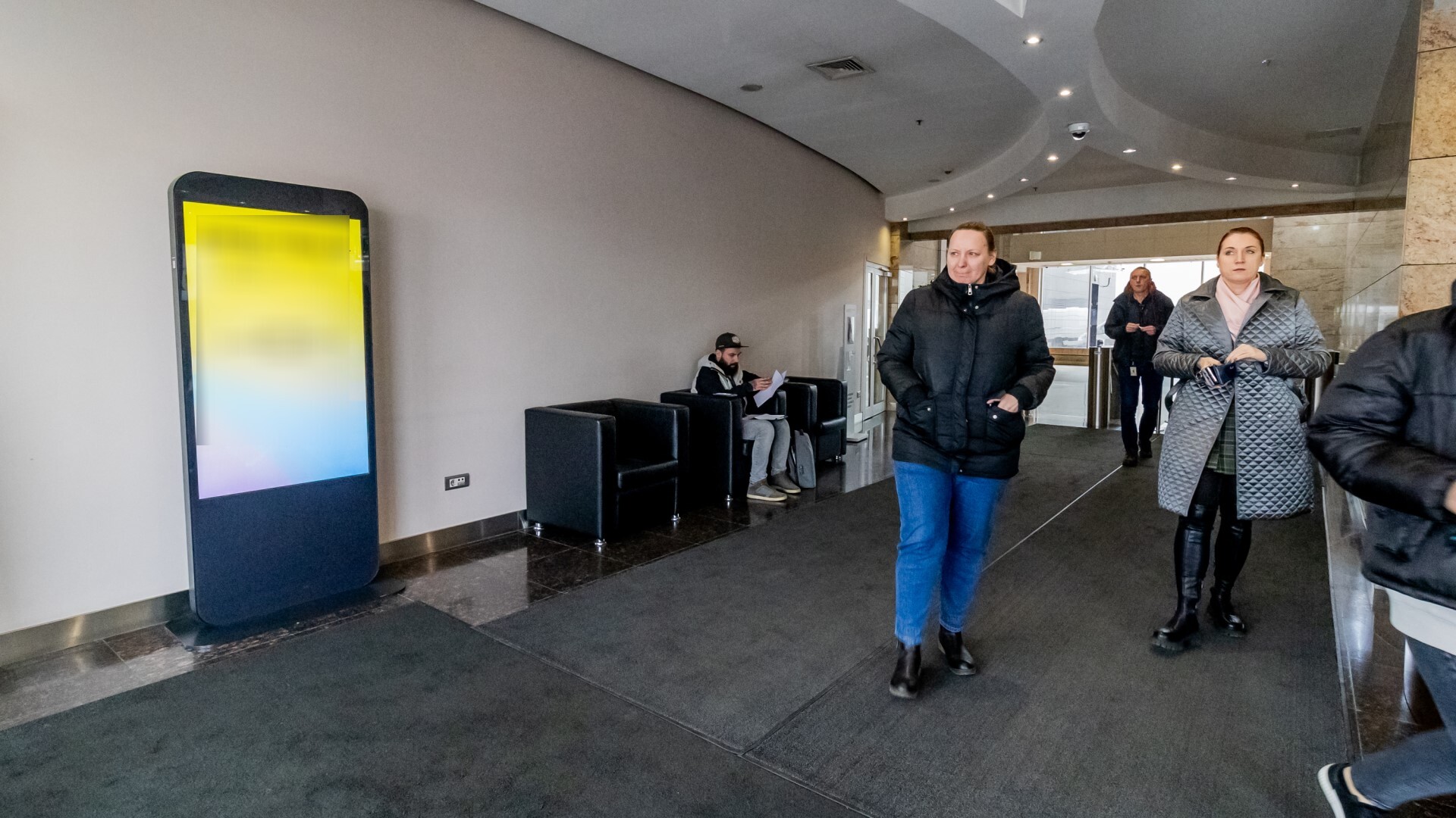 Фотография рекламного носителя, тип: Видеоэкран, адрес: Бизнес-центр «Авилон Плаза», Волгоградский пр-т., д.43, корп.3, Москва, Россия. Сторона/вариант №999407