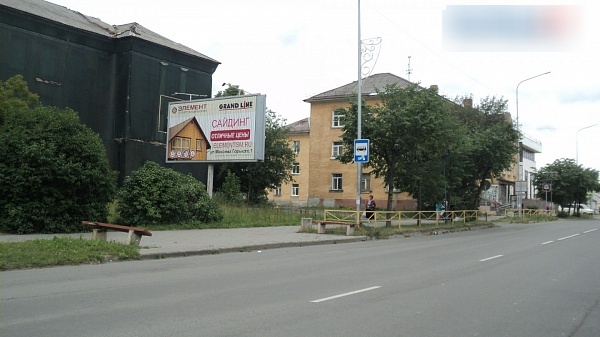 Фотография рекламного носителя, тип: Билборд 3x6, адрес: Пролетарская, д.11, Кондопога, Республика Карелия, Россия. Сторона Б1-Б3 №1002348