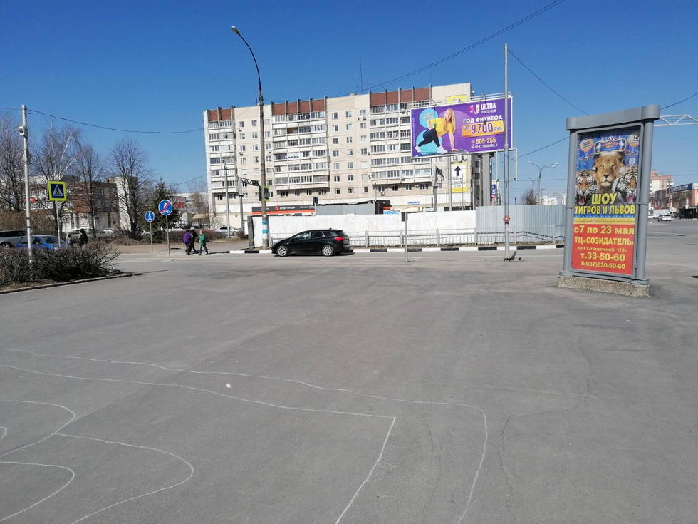 Фотография рекламного носителя, тип: Пиллар 3x1.4, адрес: Ульяновский пр-т., д.9, Ульяновск, Ульяновская область, Россия. Сторона А3 №1027743