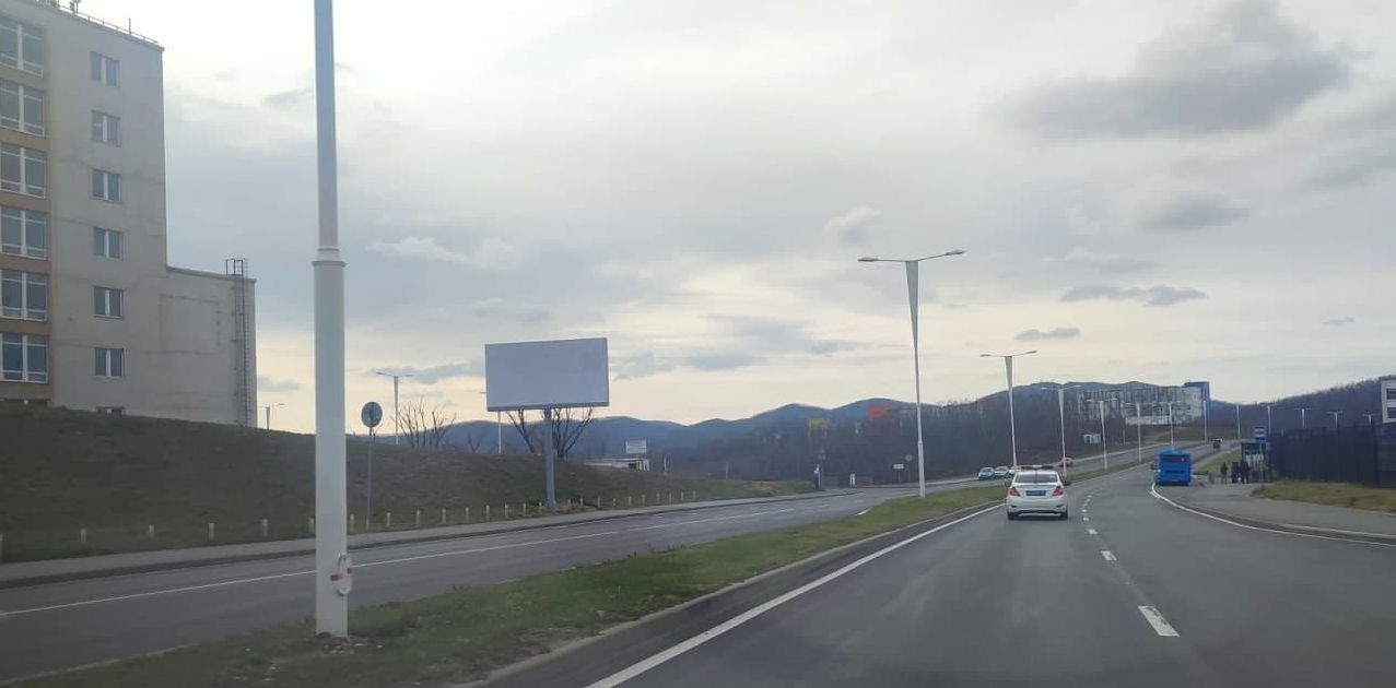 Фотография рекламного носителя, тип: Билборд 3x6, адрес: Русский о., ДВФУ, поз.1, Владивосток, Приморский край, Россия. Сторона Б №960419