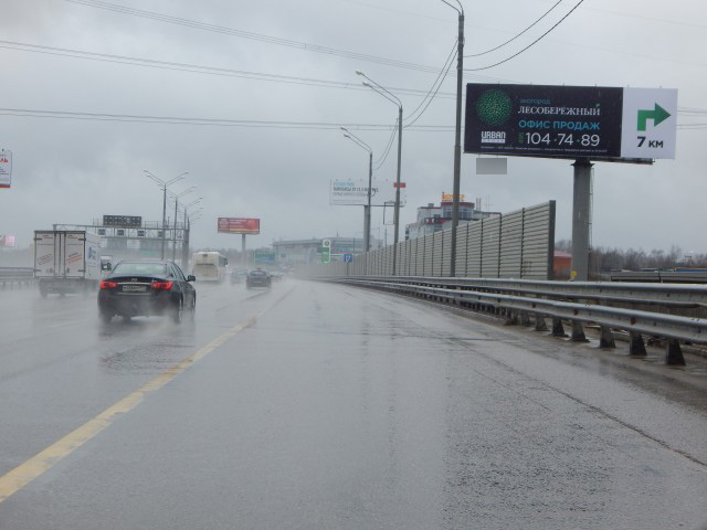 Фотография рекламного носителя, тип: Суперсайт 5x15, адрес: Новорижское ш., 21 650м, Московская область, Россия. Сторона А №437711