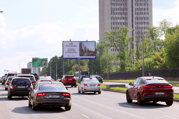 Фотография рекламного носителя, тип: Билборд 3x6, адрес: Вернадского пр-т., д.12, корп.1 Х Марии Ульяновой ул., Москва, Россия. Сторона А №492126
