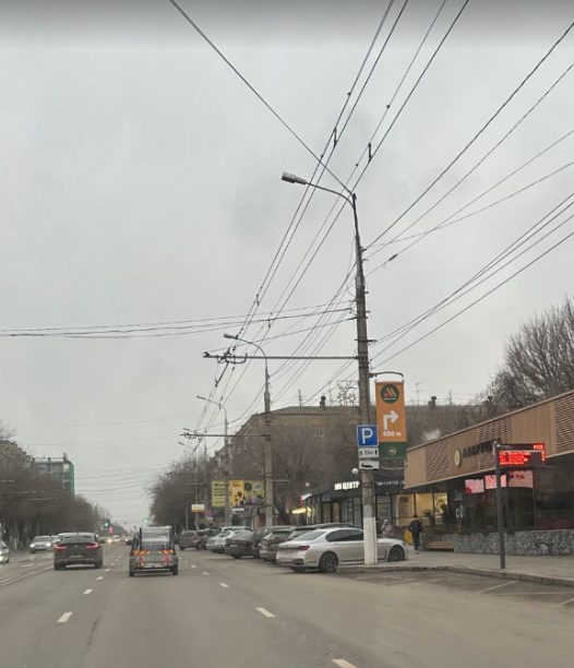 Фотография рекламного носителя, тип: Панель-кронштейн, адрес: Рабоче-Крестьянская ул., ост. Чекистов пл., Волгоград, Волгоградская область, Россия. Сторона А №1096235