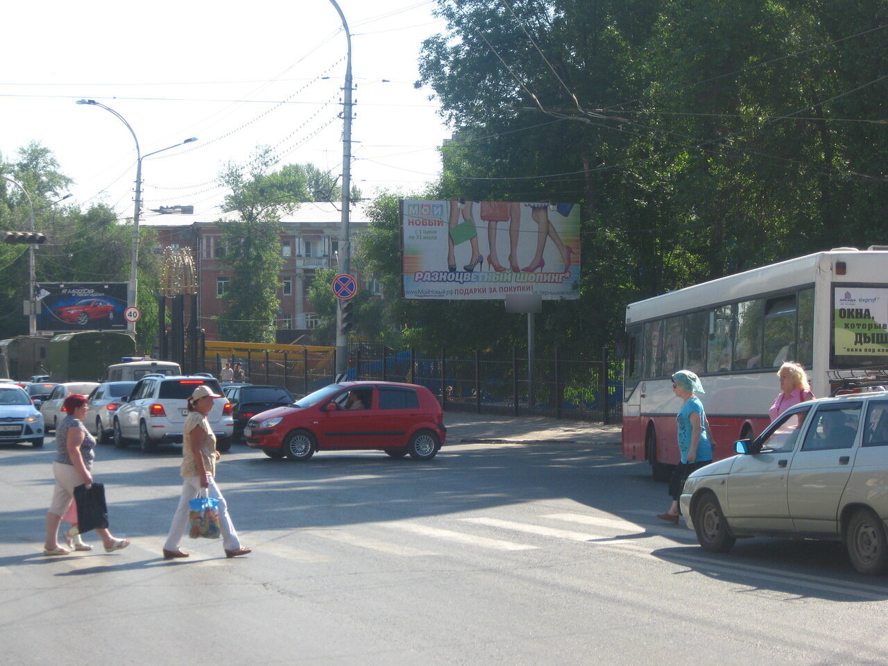 Фотография рекламного носителя, тип: Билборд 3x6, адрес: Энтузиастов пр.Х Авиастроителей ул., Саратов, Саратовская область, Россия. Сторона А №840194