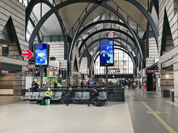 Фотография рекламного носителя, тип: Видеоэкран, адрес: ЖД вокзал «Ладожский», Заневский пр-т., д.73, Санкт-Петербург, Россия. Сторона/вариант A1-А10 №1060509