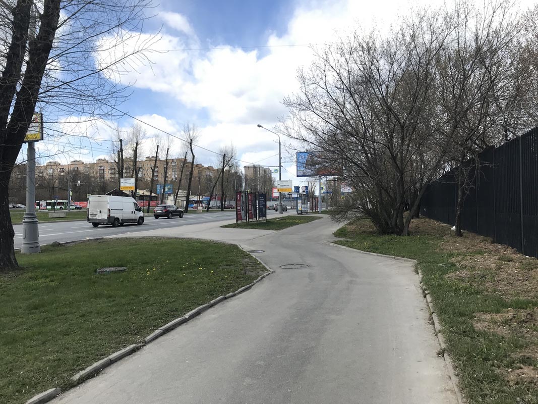 Фотография рекламного носителя, тип: Афиша 1.75x1.8, адрес: Дмитровское ш., д.110а, стенд 1, Москва, Россия. Сторона А2 №865154