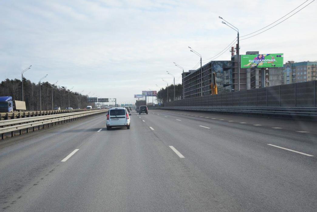 Фотография рекламного носителя, тип: Суперсайт 5x15, адрес: Новорижское ш., 28 350м, Московская область, Россия. Сторона А №812935