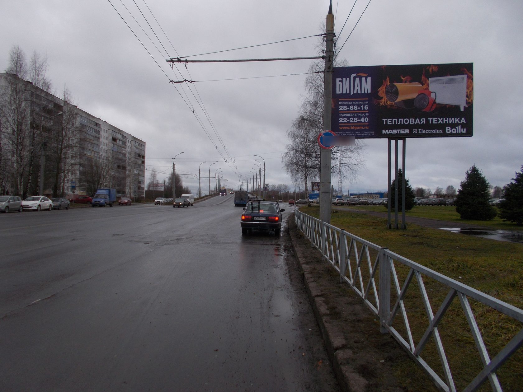 Фотография рекламного носителя, тип: Билборд 3x6, адрес: Фурманова ул., у проходных, Рыбинск, Ярославская область, Россия. Сторона A №957131