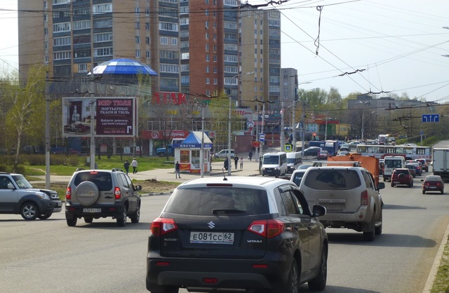 Фотография рекламного носителя, тип: Билборд 3x6, адрес: Новоселов ул., д.16 Х Советской Армии ул., Рязань, Рязанская область, Россия. Сторона Б1-Б3 №659631