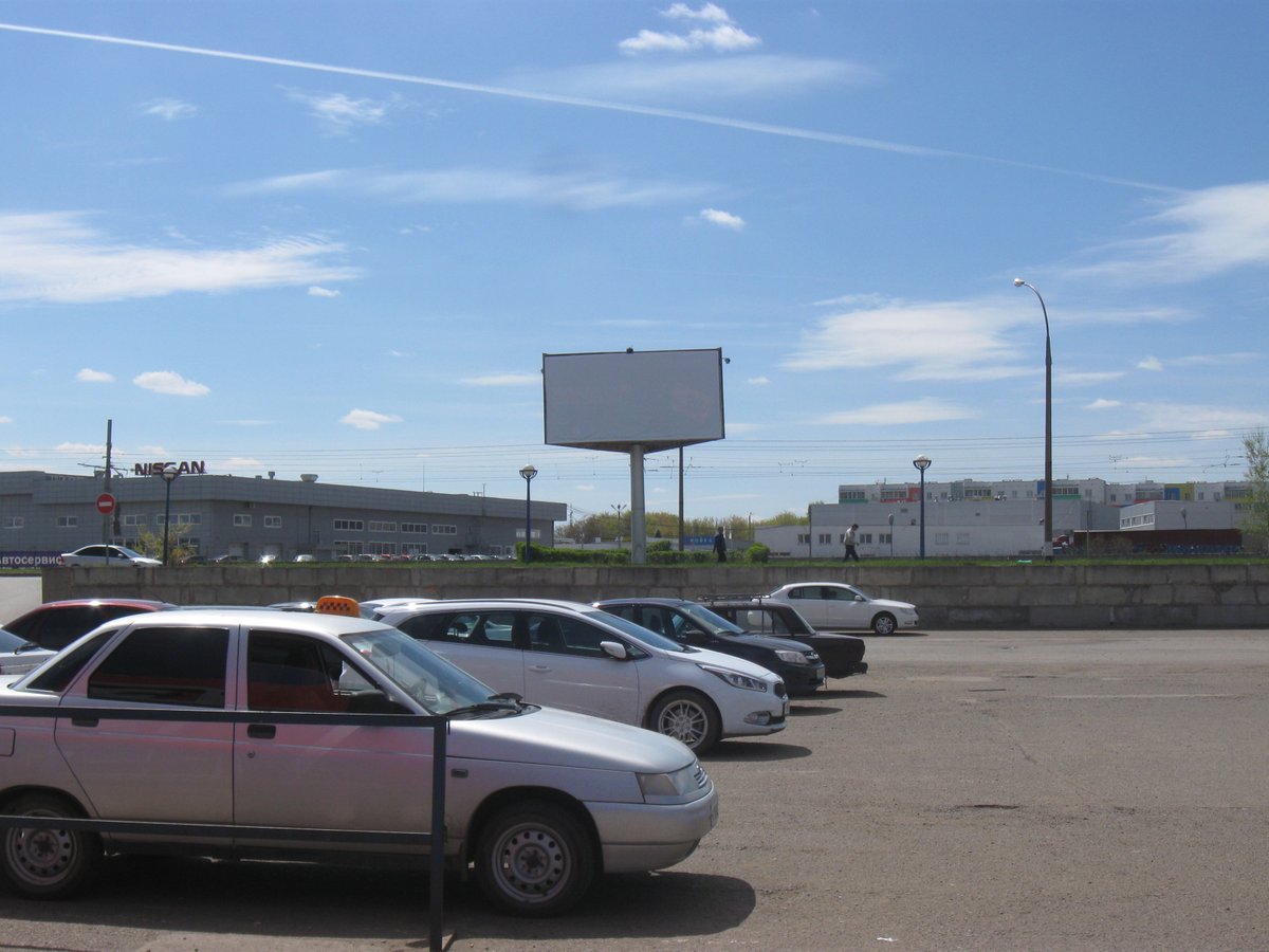 Фотография рекламного носителя, тип: Билборд 3x6, адрес: Низаметдинова ул., гипермаркета Эссен, Набережные Челны, Республика Татарстан, Россия. Сторона A2 №630840