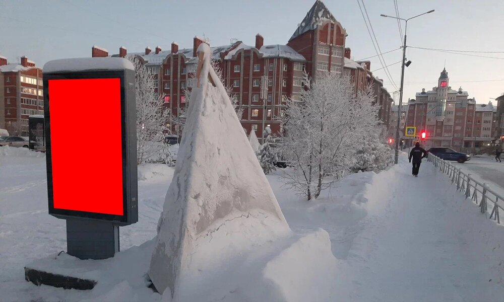 Фотография рекламного носителя, тип: Ситиформат 1.8x1.2, адрес: Чубынина ул., д.12, поз.2, Салехард, Ямало-Ненецкий автономный округ, Россия. Сторона Б1-Б6 №1075668