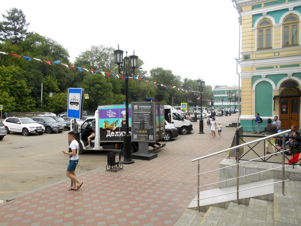 Фотография рекламного носителя, тип: Ситиформат 1.8x1.2, адрес: Иркутск-Пассажирский Х Привокзальная пл., поз.5, Иркутск, Иркутская область, Россия. Сторона А №836491