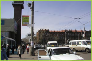 Фотография рекламного носителя, тип: Панель-кронштейн, адрес: Петровская ул., Чита, Забайкальский край, Россия. Сторона A №568681