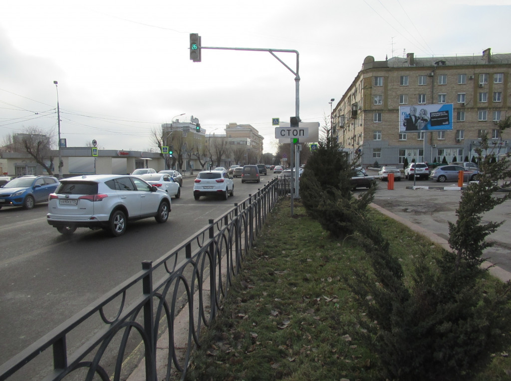 Фотография рекламного носителя, тип: Билборд 3x6, адрес: Коммунистическая ул., д.9А, Волгоград, Волгоградская область, Россия. Сторона A №1054528