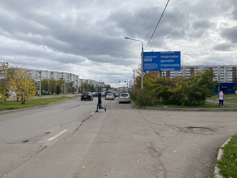 Фотография рекламного носителя, тип: Билборд 3x6, адрес: Комсомольский пр-т. Х 9 мая ул., д.12, Красноярск, Красноярский край, Россия. Сторона А №848135