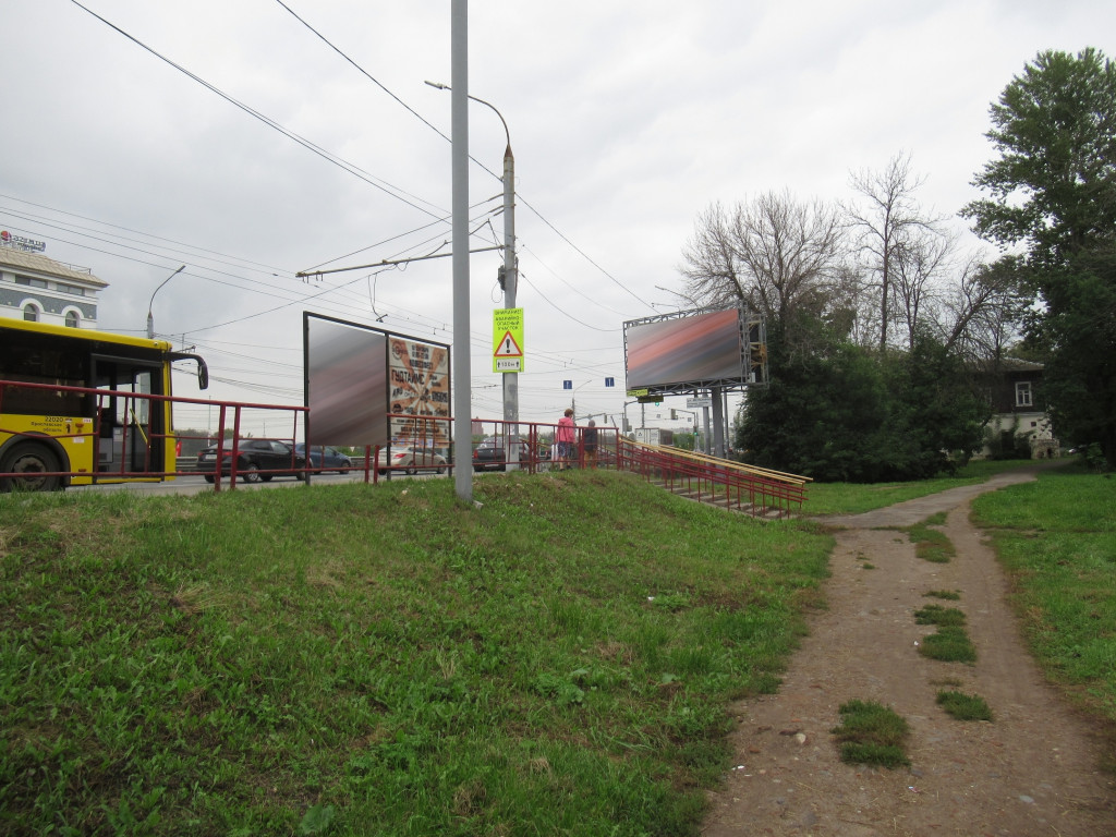 Фотография рекламного носителя, тип: Афиша 1.75x1.8, адрес: Московский пр-т., д.13 Х д.11, Ярославль, Ярославская область, Россия. Сторона Б2 №1051630