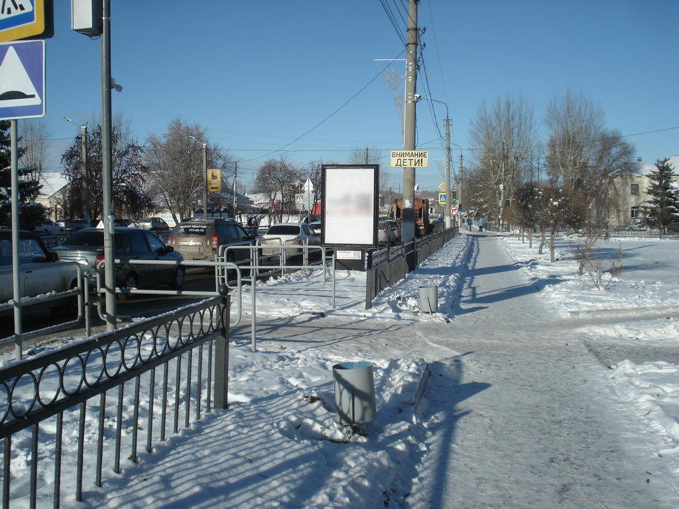 Фотография рекламного носителя, тип: Ситиформат 1.8x1.2, адрес: Долгодеревенское с., Свердловская ул., д.14, Челябинск, Челябинская область, Россия. Сторона А №1013706
