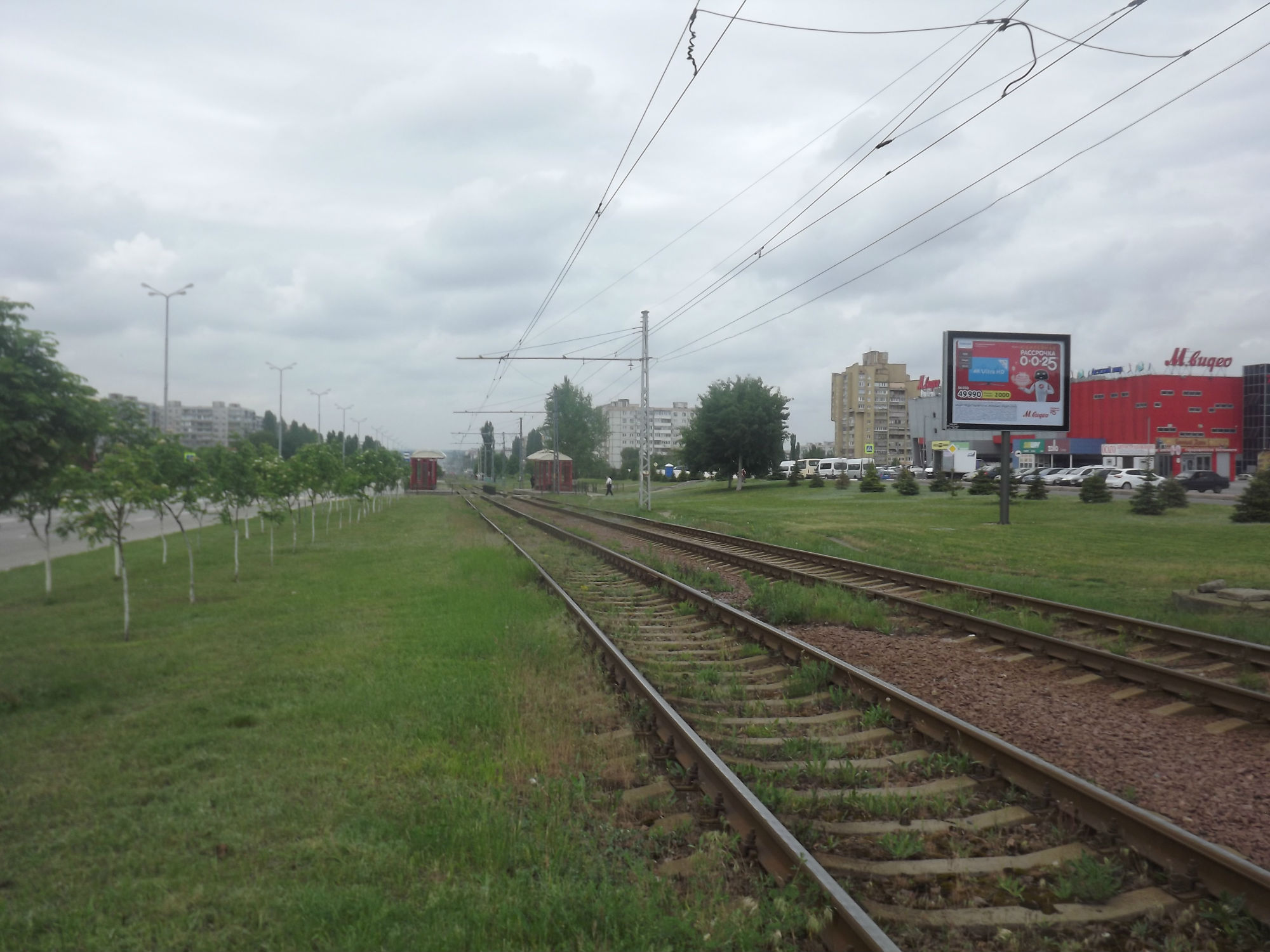 Фотография рекламного носителя, тип: Ситиборд 2.7x3.7, адрес: Металлургов пр-т., ТЦ Карусель, Старый Оскол, Белгородская область, Россия. Сторона A №567110