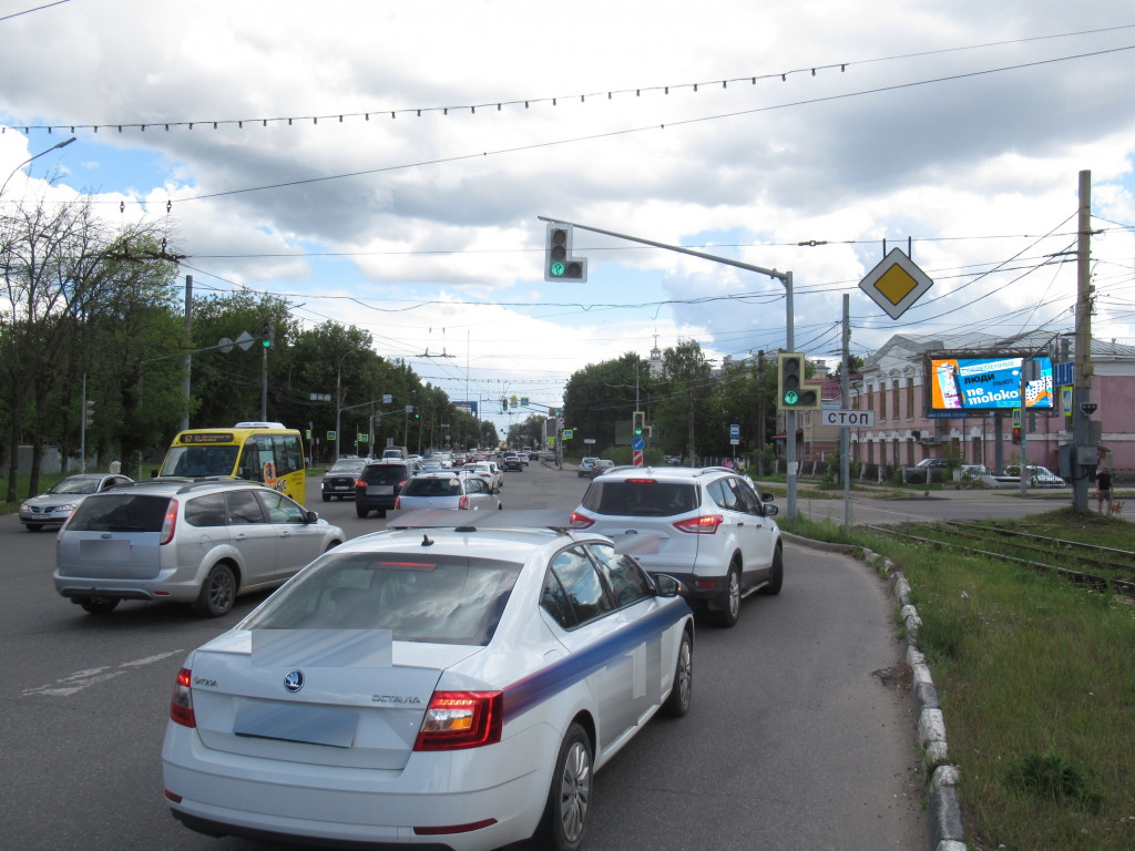 Фотография рекламного носителя, тип: Билборд 3x6, адрес: Октября пр-т. Х Толбухина ул., д.59, Ярославль, Ярославская область, Россия. Сторона А1-А12 №293869
