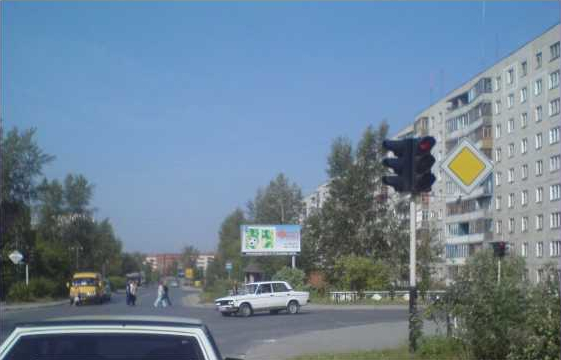 Фотография рекламного носителя, тип: Билборд 3x6, адрес: Челюскинцев ул., д.30, Асбест, Свердловская область, Россия. Сторона A №1084853