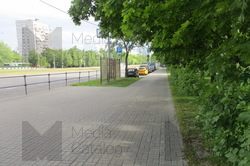 Фотография рекламного носителя, тип: Афиша 1.75x1.8, адрес: Чертановская ул., д.17А, поз.2, стенд 3, Москва, Россия. Сторона А2 №873752