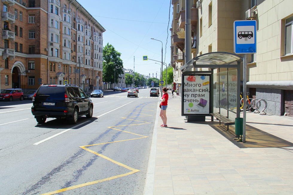 Фотография рекламного носителя, тип: Остановка 1.8x1.2, адрес: Новопесчаная ул., Москва, Россия. Сторона А №334512