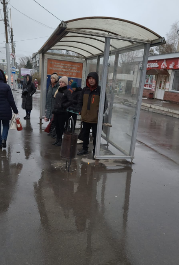 Фотография рекламного носителя, тип: Остановка 1.8x1.2, адрес: Орджоникидзе пл., поз.2, Саратов, Саратовская область, Россия. Сторона А №585173