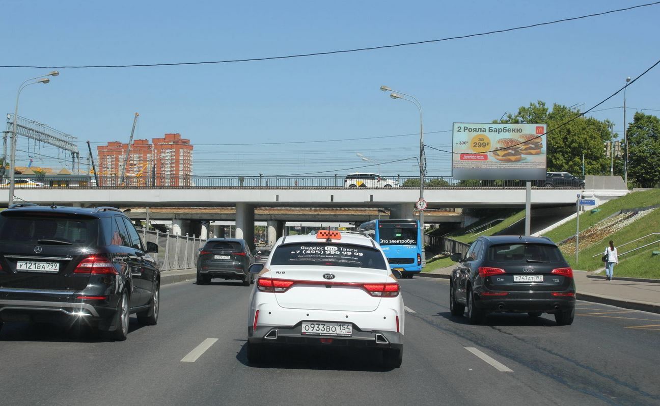 Фотография рекламного носителя, тип: Билборд 3x6, адрес: Рублевское ш., 150м после Кутузовского пр-т., Москва, Россия. Сторона Аh1-Аh4 №882641