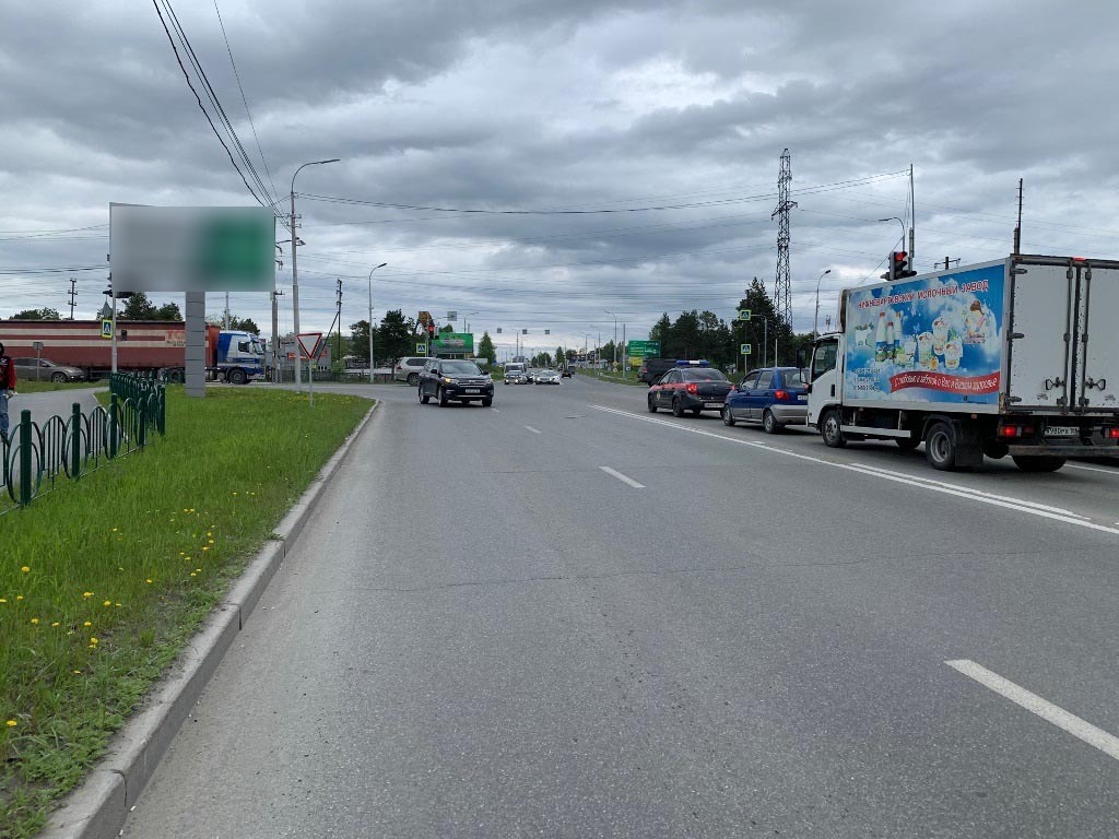 Фотография рекламного носителя, тип: Билборд 3x6, адрес: Островского ул. Х Нефтеюганское ш., Сургут, Ханты-Мансийский автономный округ – Югра, Россия. Сторона Б №960063