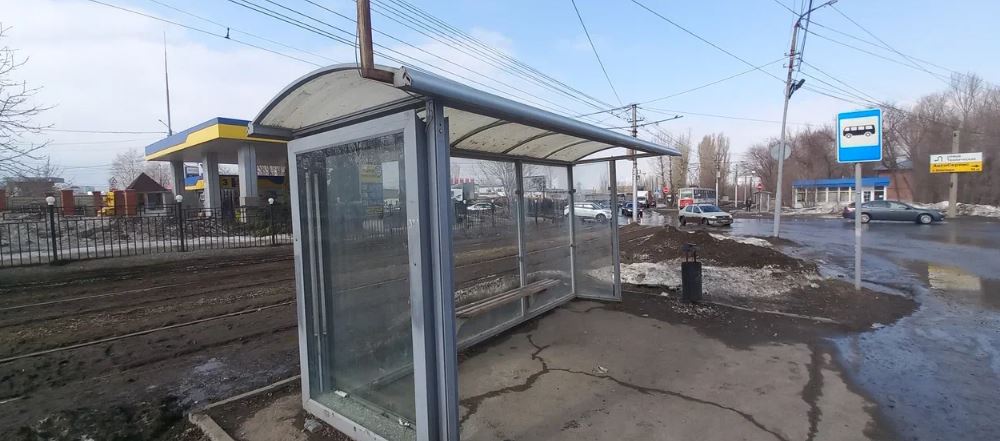 Фотография рекламного носителя, тип: Остановка 1.8x1.2, адрес: Танкистов ул., ост. Авангард, в центр, Саратов, Саратовская область, Россия. Сторона А №747364