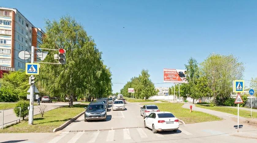 Фотография рекламного носителя, тип: Билборд 3x6, адрес: Гафиатулина ул. Х Строителейпр-т., Альметьевск, Республика Татарстан, Россия. Сторона A №960346