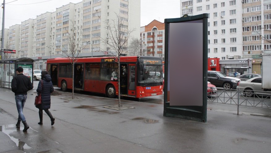 Фотография рекламного носителя, тип: Пиллар 3x1.4, адрес: Вишневского ул., д.14, поз.1, Казань, Республика Татарстан, Россия. Сторона C №686000