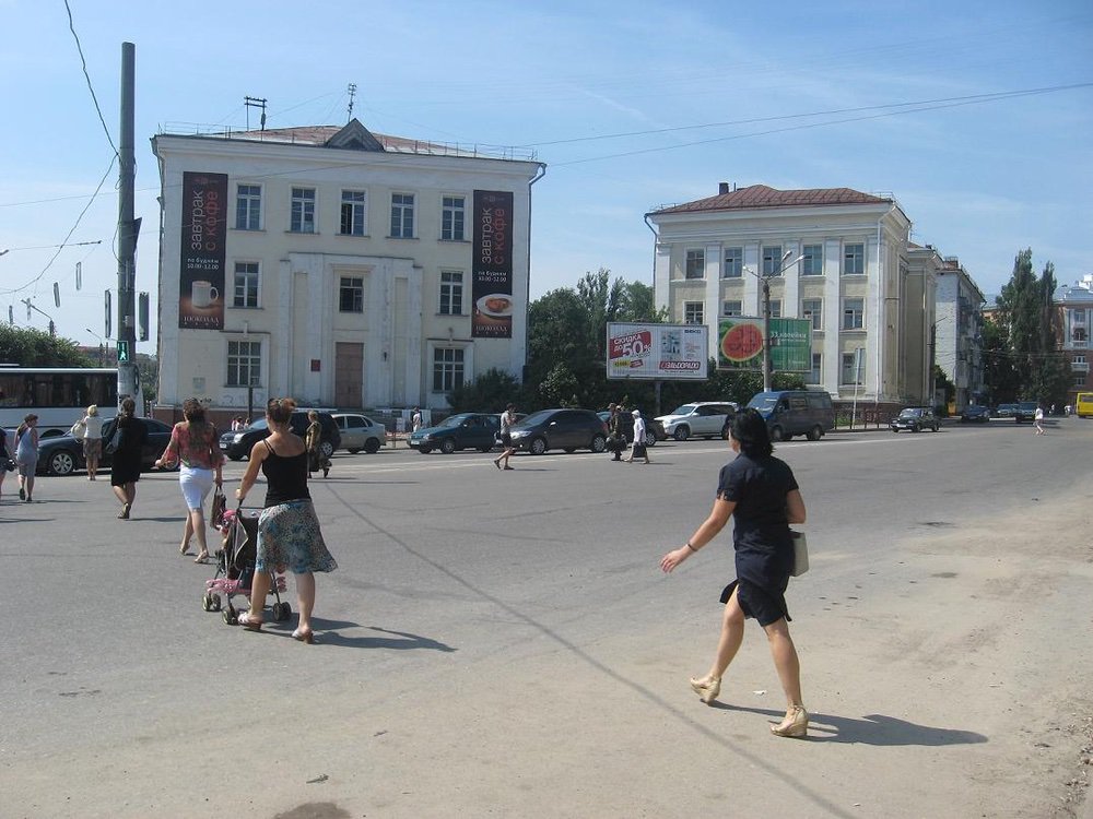 Фотография рекламного носителя, тип: Билборд 3x6, адрес: Дзержинского ул., д.3, Смоленск, Смоленская область, Россия. Сторона А1-A3 №749194