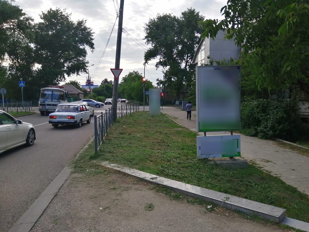 Фотография рекламного носителя, тип: Ситиформат 1.8x1.2, адрес: 50 лет Октября ул., поз.1, Минеральные Воды, Ставропольский край, Россия. Сторона A №1056014