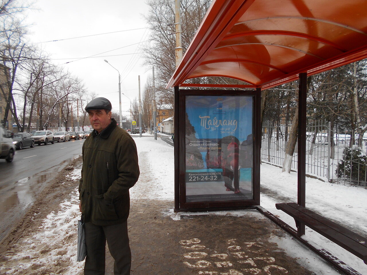 Фотография рекламного носителя, тип: Остановка 1.8x1.2, адрес: Ларина ул., ост. ВорР "Забайкальский", поз.1, Ростов-на-Дону, Ростовская область, Россия. Сторона А №831659