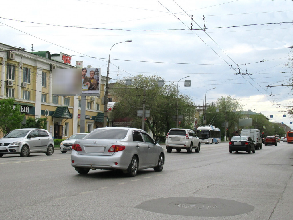 Фотография рекламного носителя, тип: Билборд 3x6, адрес: Рабоче-Крестьянская ул., д.11, Волгоград, Волгоградская область, Россия. Сторона Б №1000444