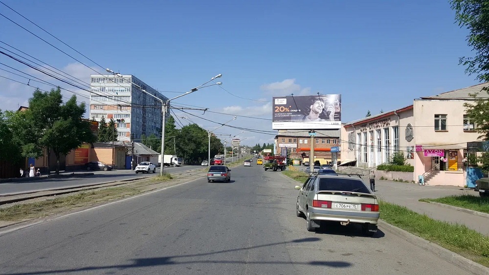 Фотография рекламного носителя, тип: Билборд 3x6, адрес: Чапаева ул., д.5, Владикавказ, Республика Северная Осетия – Алания, Россия. Сторона А №1058165