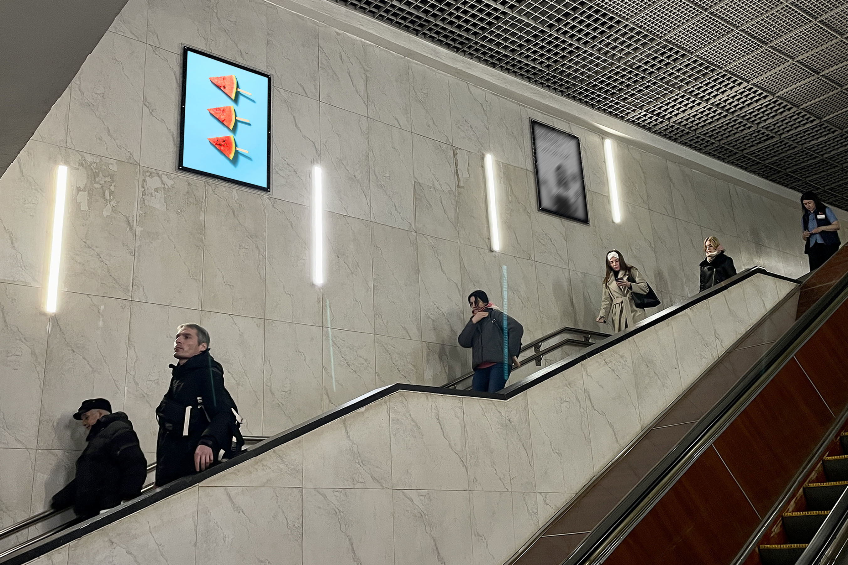 Фотография рекламного носителя, тип: Кристалайт, адрес: Станция метро «Беговая», линия Таганско-Краснопресненская, Москва, Россия. Сторона/вариант №1001847