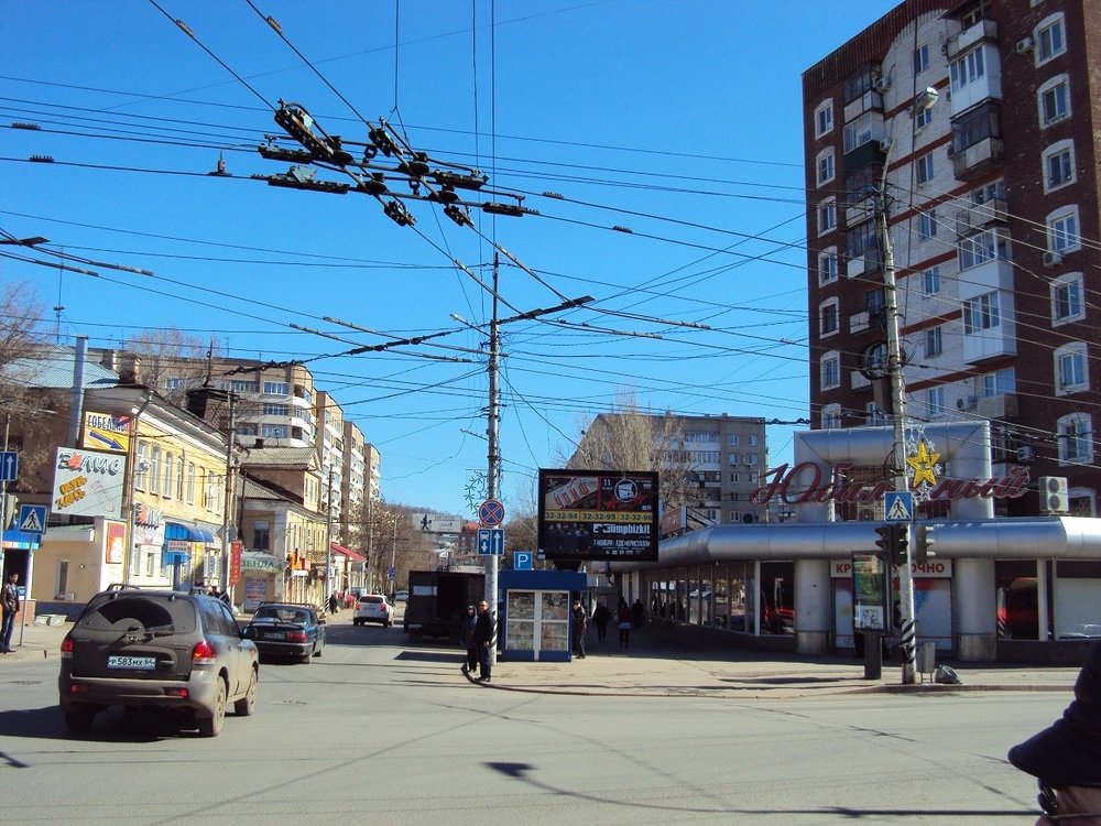 Фотография рекламного носителя, тип: Ситиборд 2.7x3.7, адрес: Московская ул. Х Чернышевского ул., Саратов, Саратовская область, Россия. Сторона А1-А5 №717567