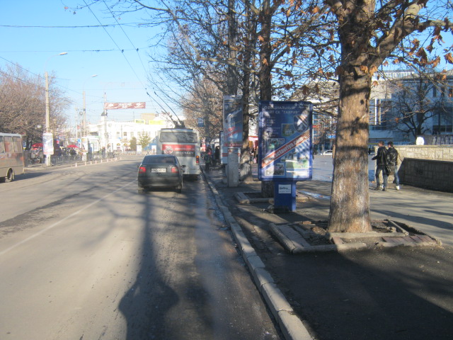 Фотография рекламного носителя, тип: Ситиформат 1.8x1.2, адрес: Кирова пр-т. Х Ленина пл., поз.1, Симферополь, Республика Крым, Россия. Сторона A №413455