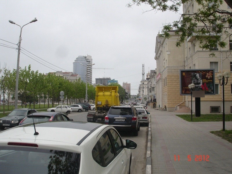 Фотография рекламного носителя, тип: Ситиборд 2.7x3.7, адрес: Мира ул. Х Мичуринский пер., Новороссийск, Краснодарский край, Россия. Сторона А1-А3 №599564