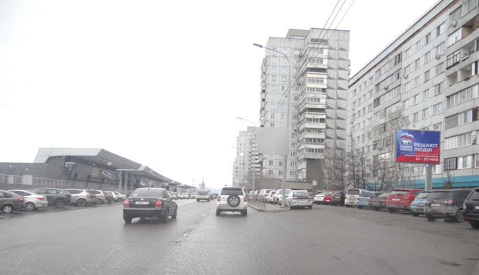 Фотография рекламного носителя, тип: Ситиборд 2.7x3.7, адрес: Дубровинского ул., д.52, Красноярск, Красноярский край, Россия. Сторона A1-A3 №833103