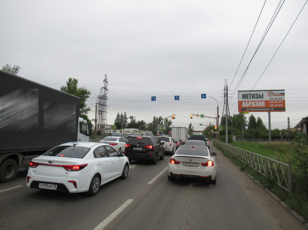 Фотография рекламного носителя, тип: Билборд 3x6, адрес: Промышленное ш. Х Промышленная ул., поз.3, Ярославль, Ярославская область, Россия. Сторона А №523446